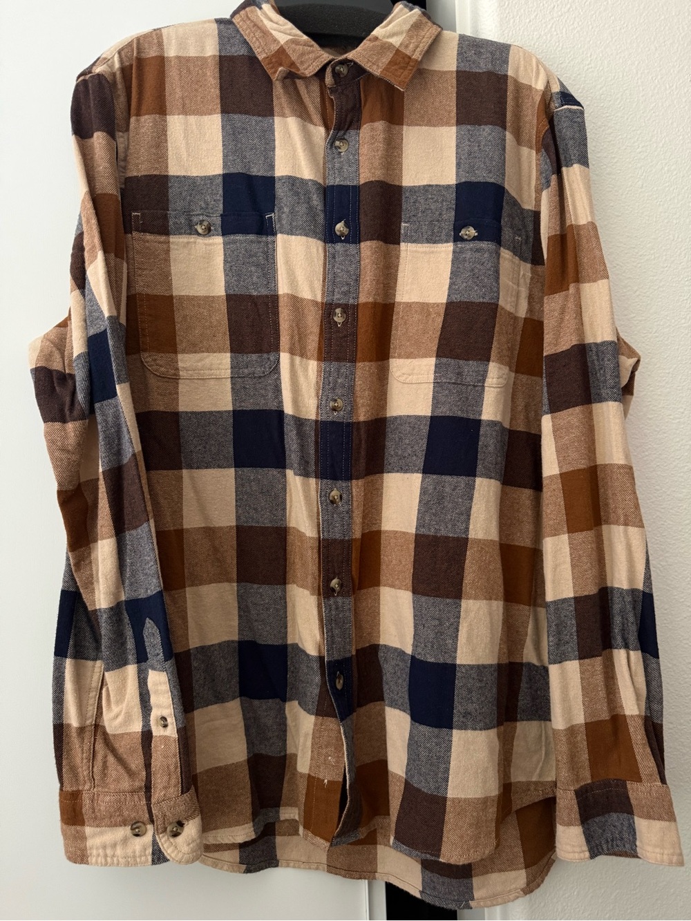 Sonoma Long-Sleeve Plaid Button-Up in Brown, Navy & Cream